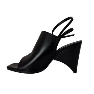 New Hermès 2023 Inconnue 85 Black Leather Sandals Size 38.5